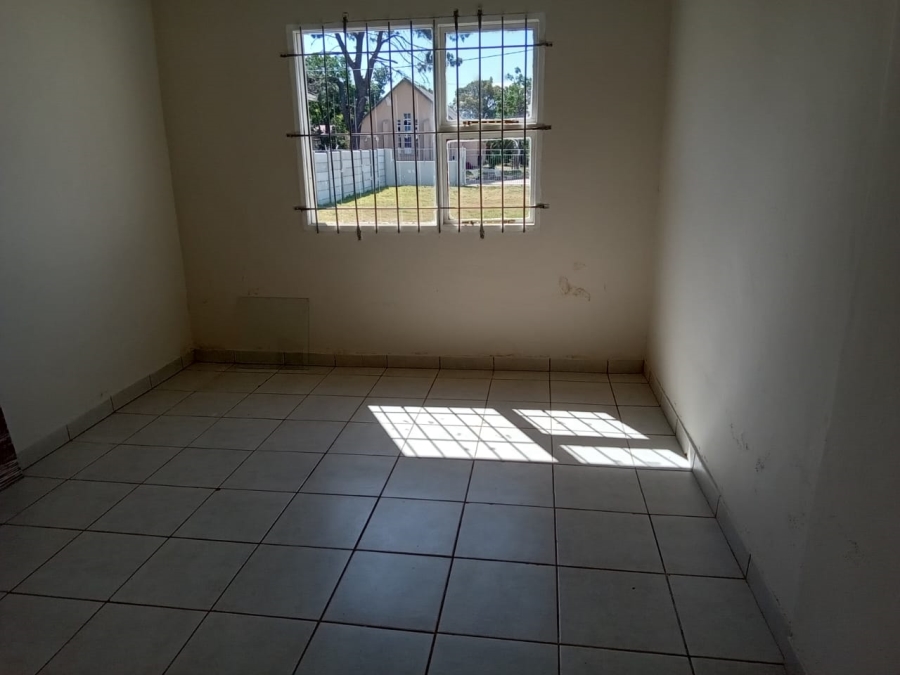 1 Bedroom Property for Sale in Uitenhage Central Eastern Cape
